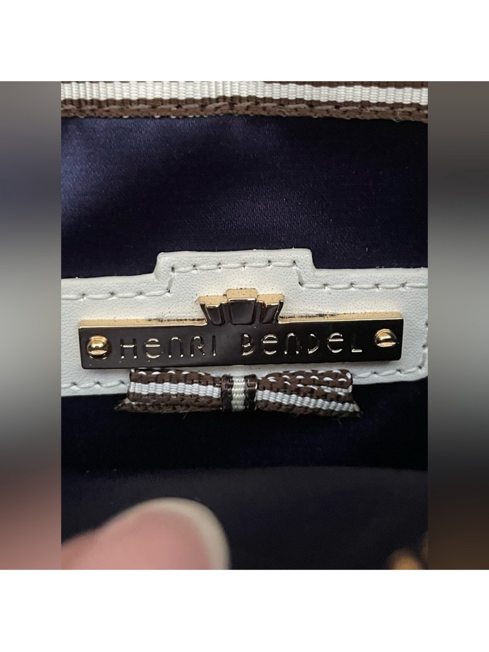 Henri Bendel rare girlz black patent wristlet clutch - Picture 5 of 5